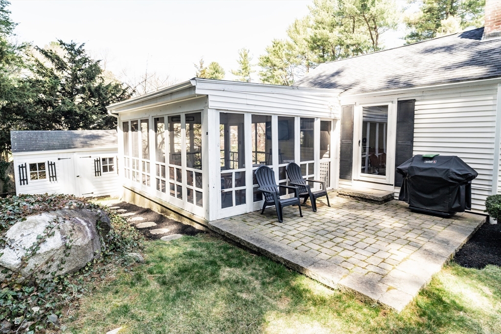 37 Locksley Road Lynnfield, MA 01940 - Photo 27 of 32 Gallery Image 27