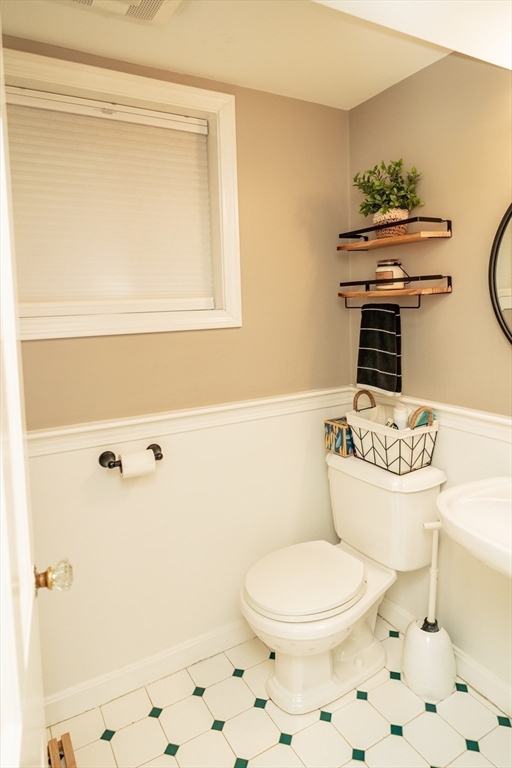 37 Locksley Road Lynnfield, MA 01940 - Photo 30 of 32 Gallery Image 30