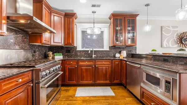 $669,000 | 912 West Fletcher Street, Unit 2, Chicago, IL 60657