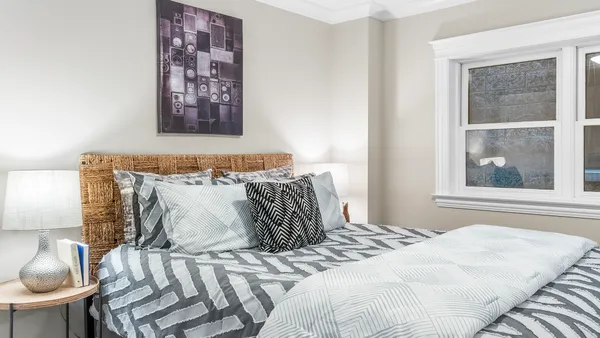 $669,000 | 912 West Fletcher Street, Unit 2, Chicago, IL 60657
