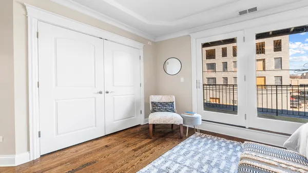 $669,000 | 912 West Fletcher Street, Unit 2, Chicago, IL 60657