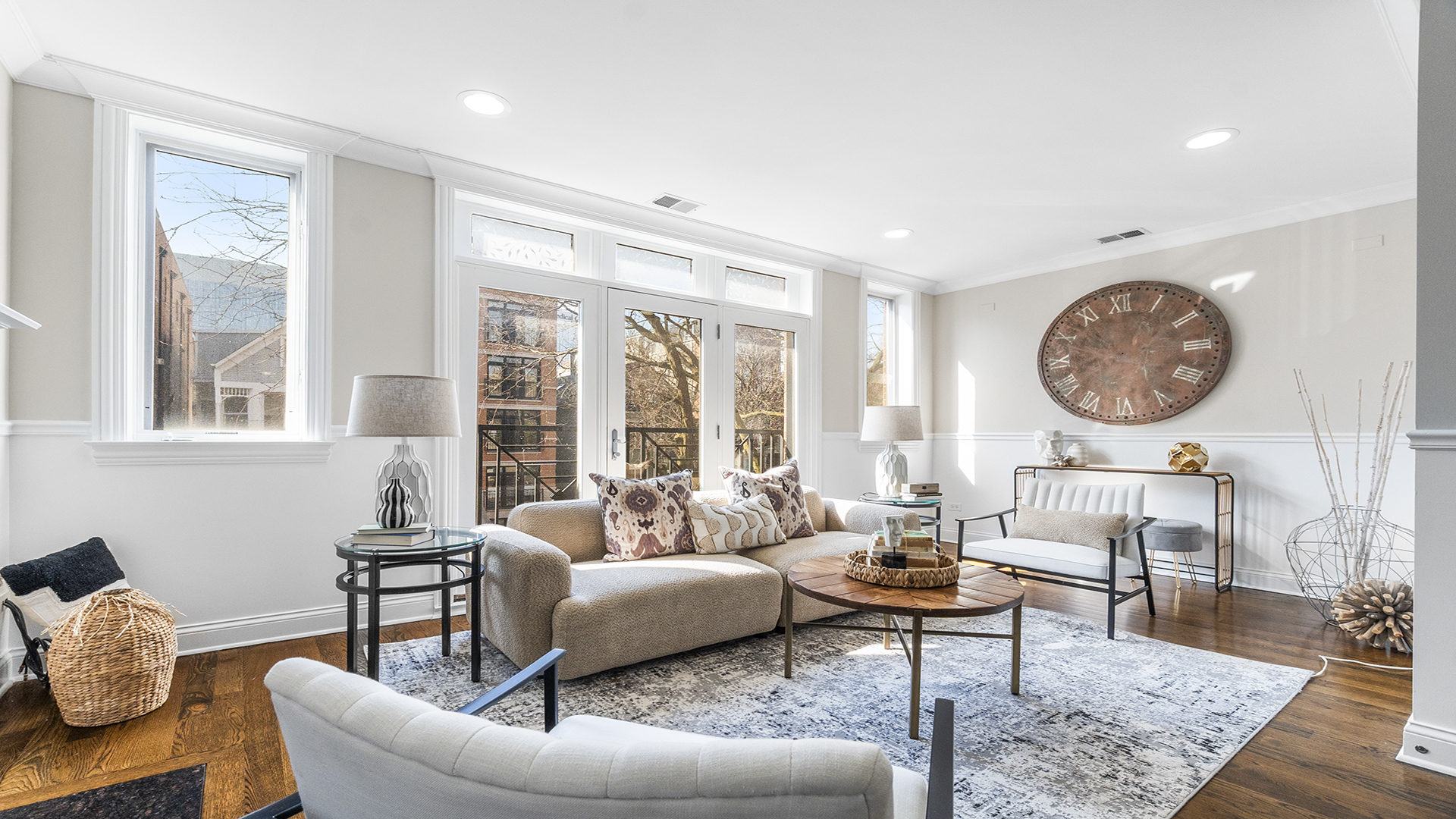 912 West Fletcher Street, Unit 2 Chicago, IL 60657 - Photo 4 of 29 a living room with furniture and a large window