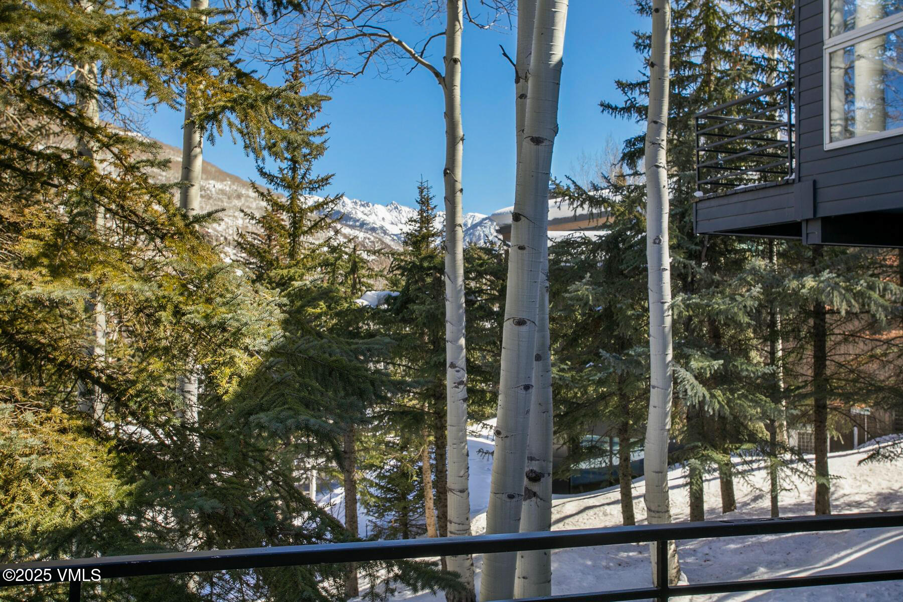 327 Rockledge Road Vail, CO 81657 - Photo 5 of 30 photo_offline_026
