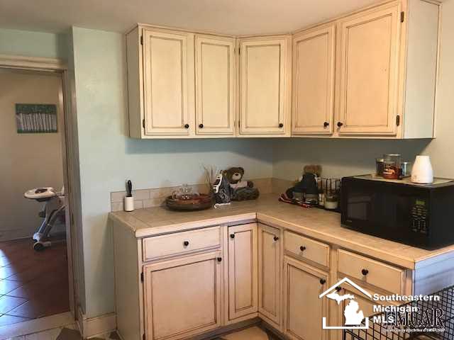 320 West Morocco Road Temperance, MI 48182 - Photo 6 of 31