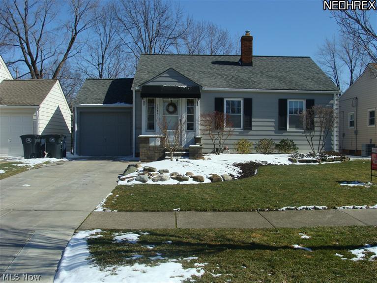1583 Overbrook Road Lyndhurst, OH 44124 - Photo 1 of 10