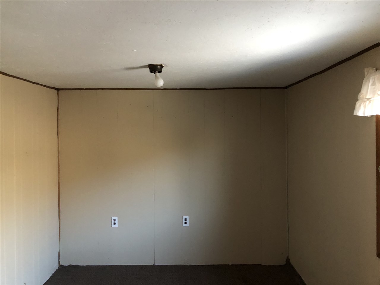 8611 West Blanchard Road Blanchard, MI 49310 - Photo 5 of 18 1859192-4.JPG