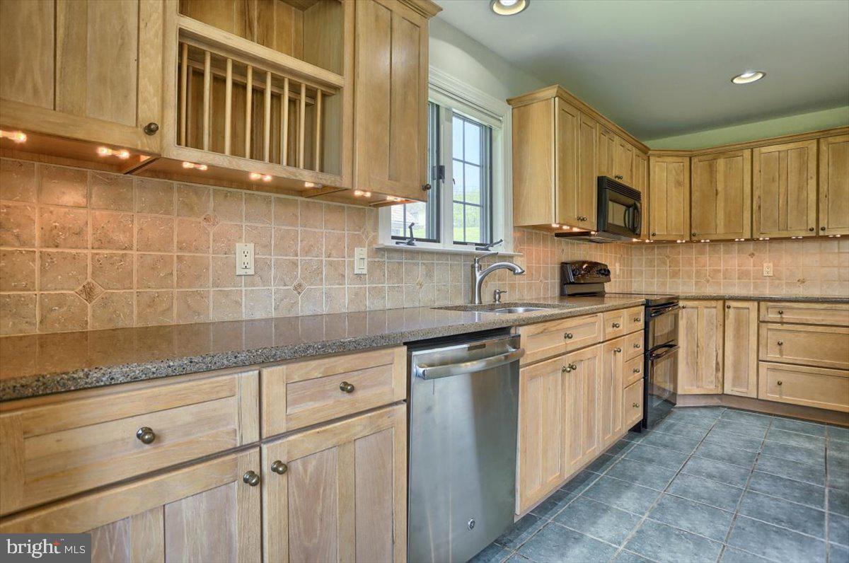 467 Old Stage Road Lewisberry, PA 17339 - Photo 18 of 44 Gallery Image 18