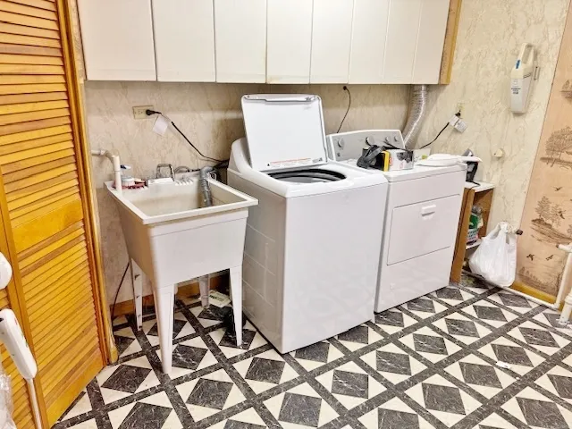 $239,900 | 1429 North Wolf Road, Berkeley, IL 60163