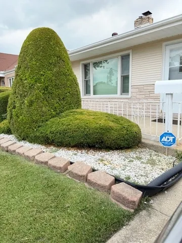 $239,900 | 1429 North Wolf Road, Berkeley, IL 60163