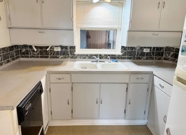 $239,900 | 1429 North Wolf Road, Berkeley, IL 60163