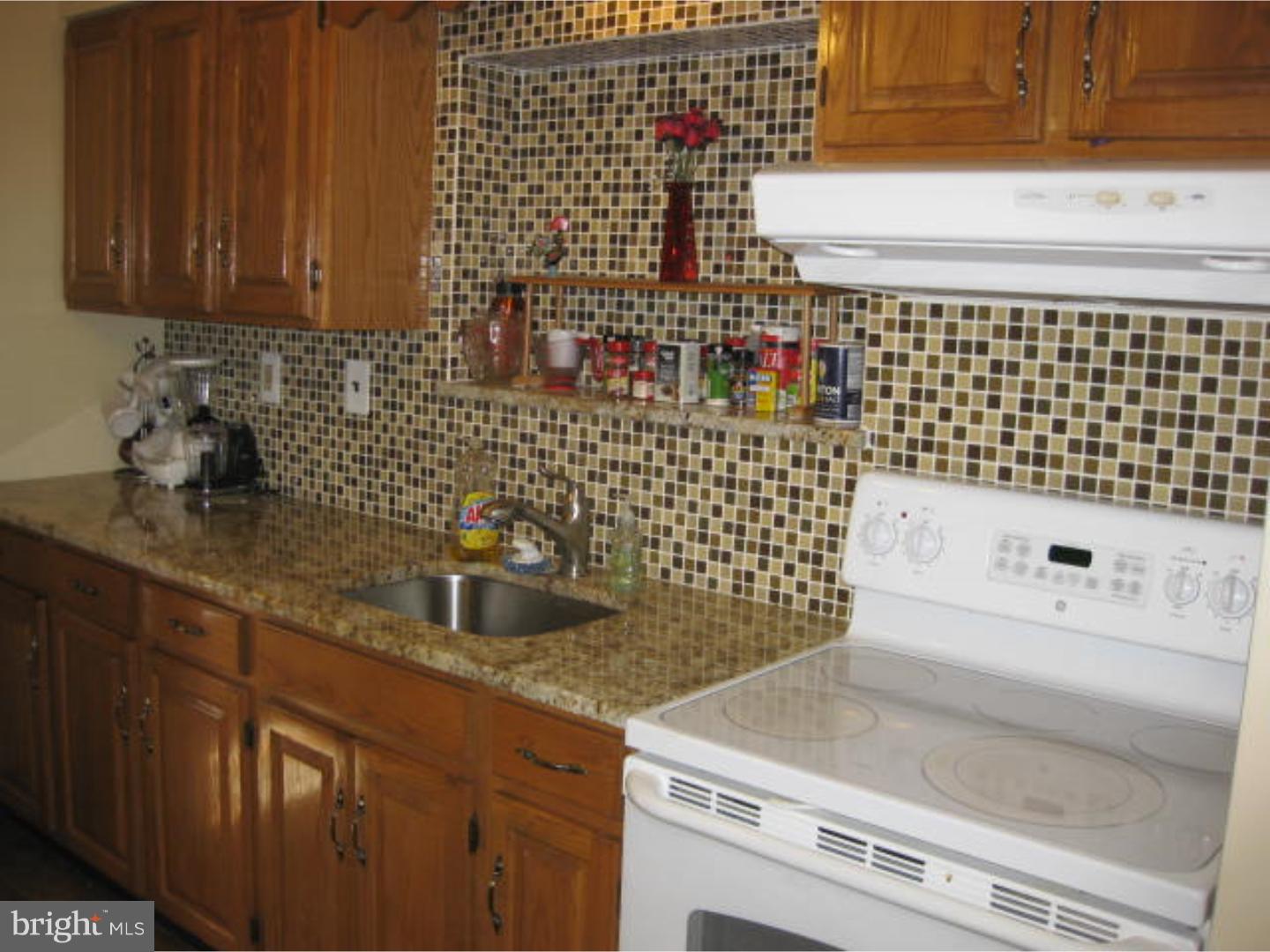368 Ruth Avenue Aston, PA 19014 - Photo 13 of 25 Kitchen