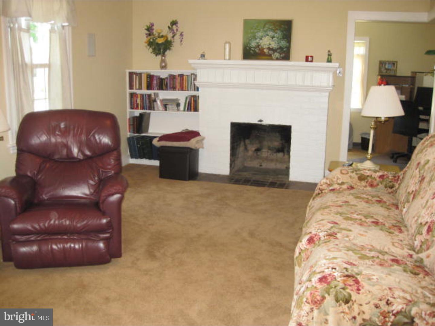 368 Ruth Avenue Aston, PA 19014 - Photo 10 of 25 Family Room