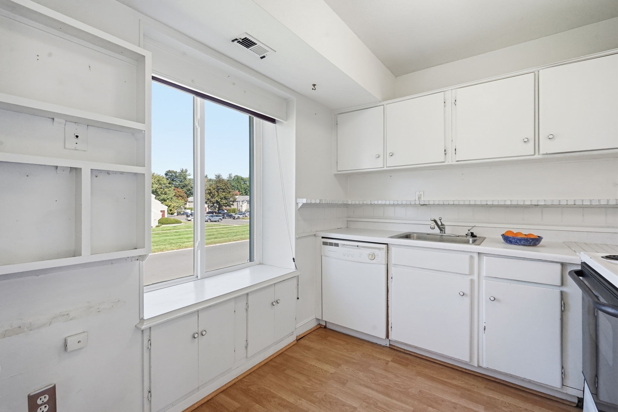 91 Nassau Drive, Unit 91 Springfield, MA 01129 - Photo 17 of 37 Gallery Image 17