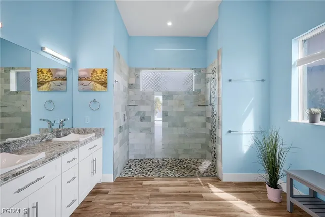 $1,175,000 | 1000 Northwest 37th Place, Cape Coral, FL 33993