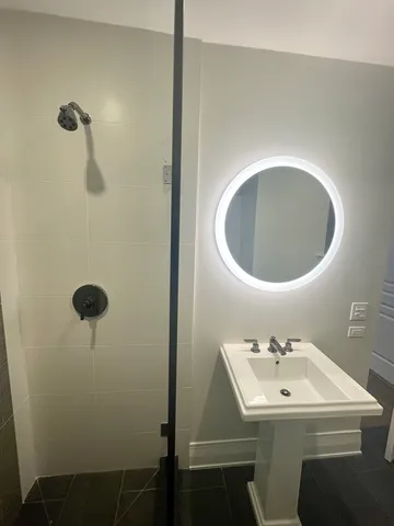 $2,250 | 2539 West Iowa Street, Unit 2, Chicago, IL 60622