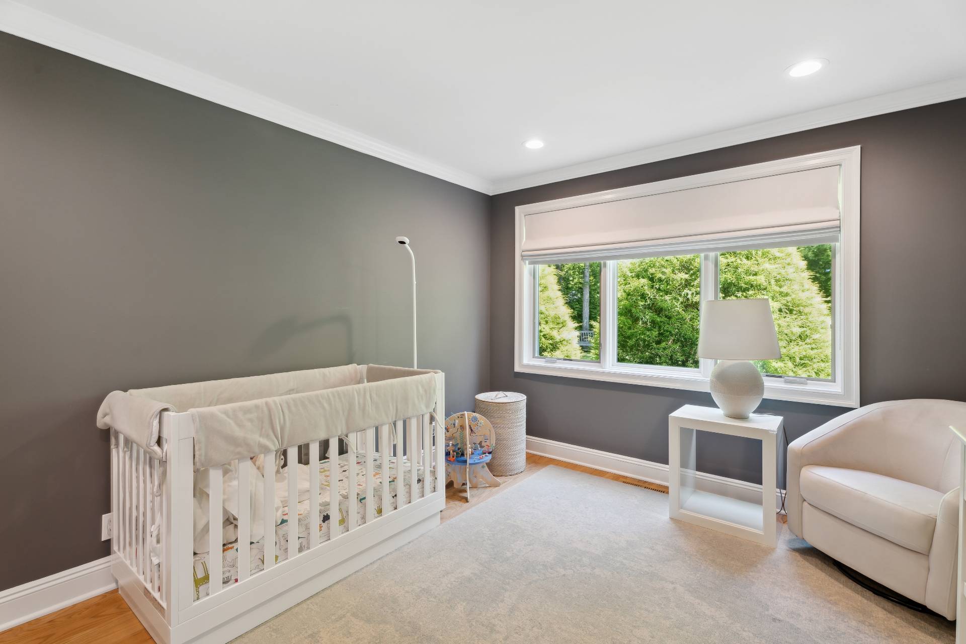 31 East Gate Road Wainscott, NY 11975 - Photo 13 of 20 a bedroom with furniture and a large window