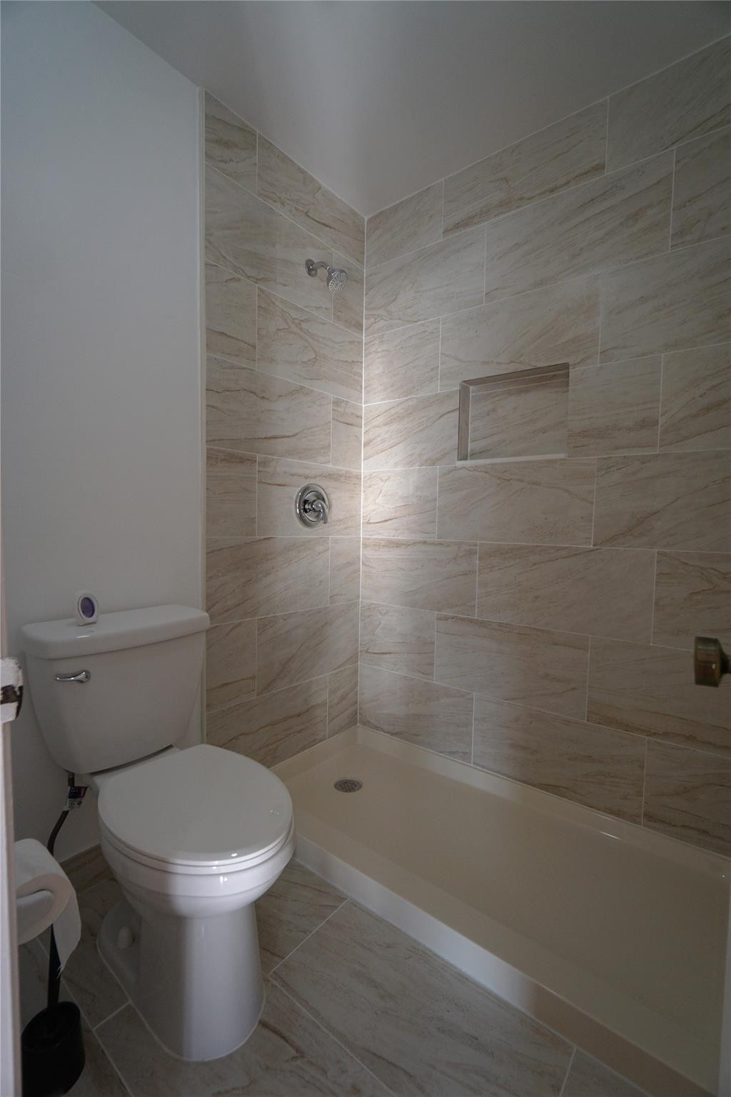 6380 West 24th Court Hialeah, FL 33016 - Photo 33 of 41 Photo 33