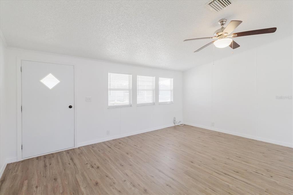 15401 Nava Street Hudson, FL 34667 - Photo 9 of 41