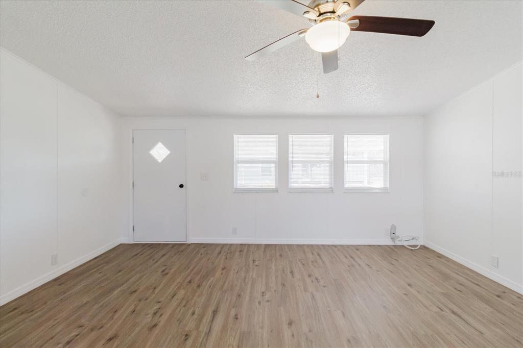 15401 Nava Street Hudson, FL 34667 - Photo 10 of 41