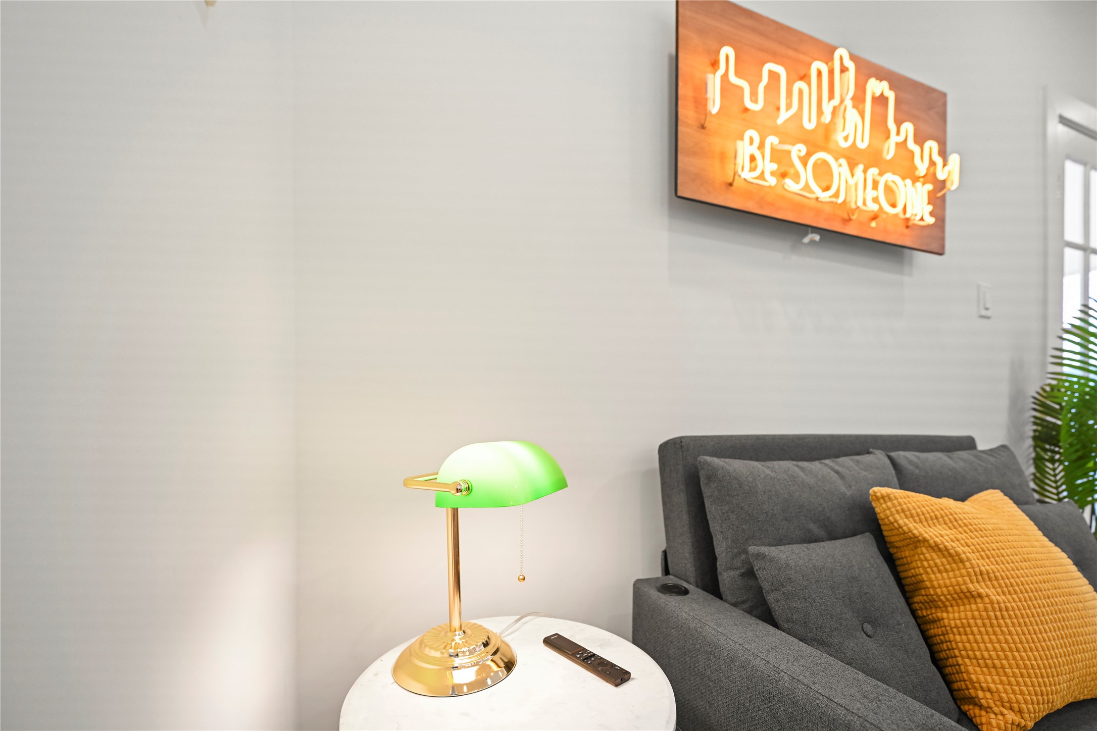 808 Sul Ross Street, Unit 6 Houston, TX 77006 - Photo 16 of 17 a living room with furniture and a wall