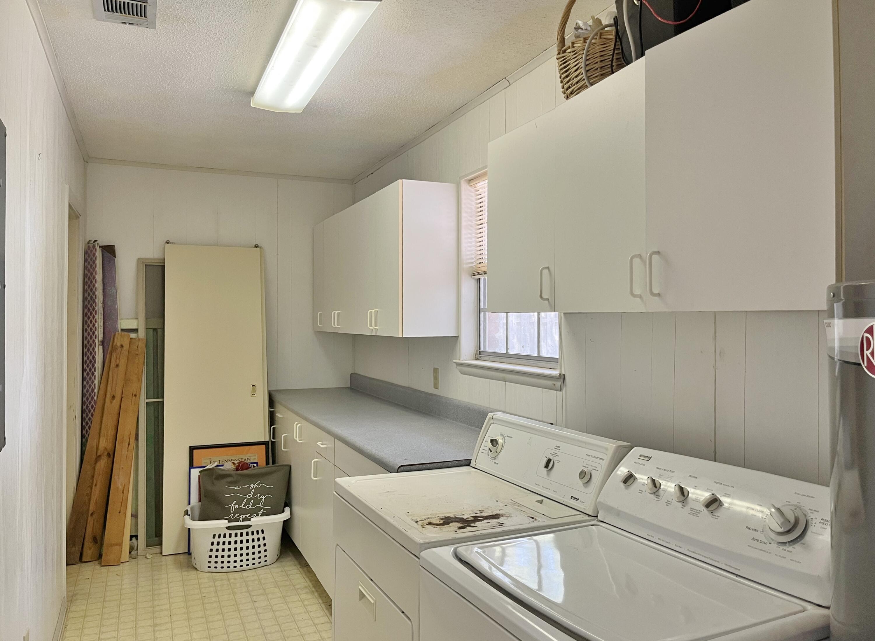 64 Linwood Road Northwest Fort Walton Beach, FL 32547 - Photo 25 of 40 Laundry Room