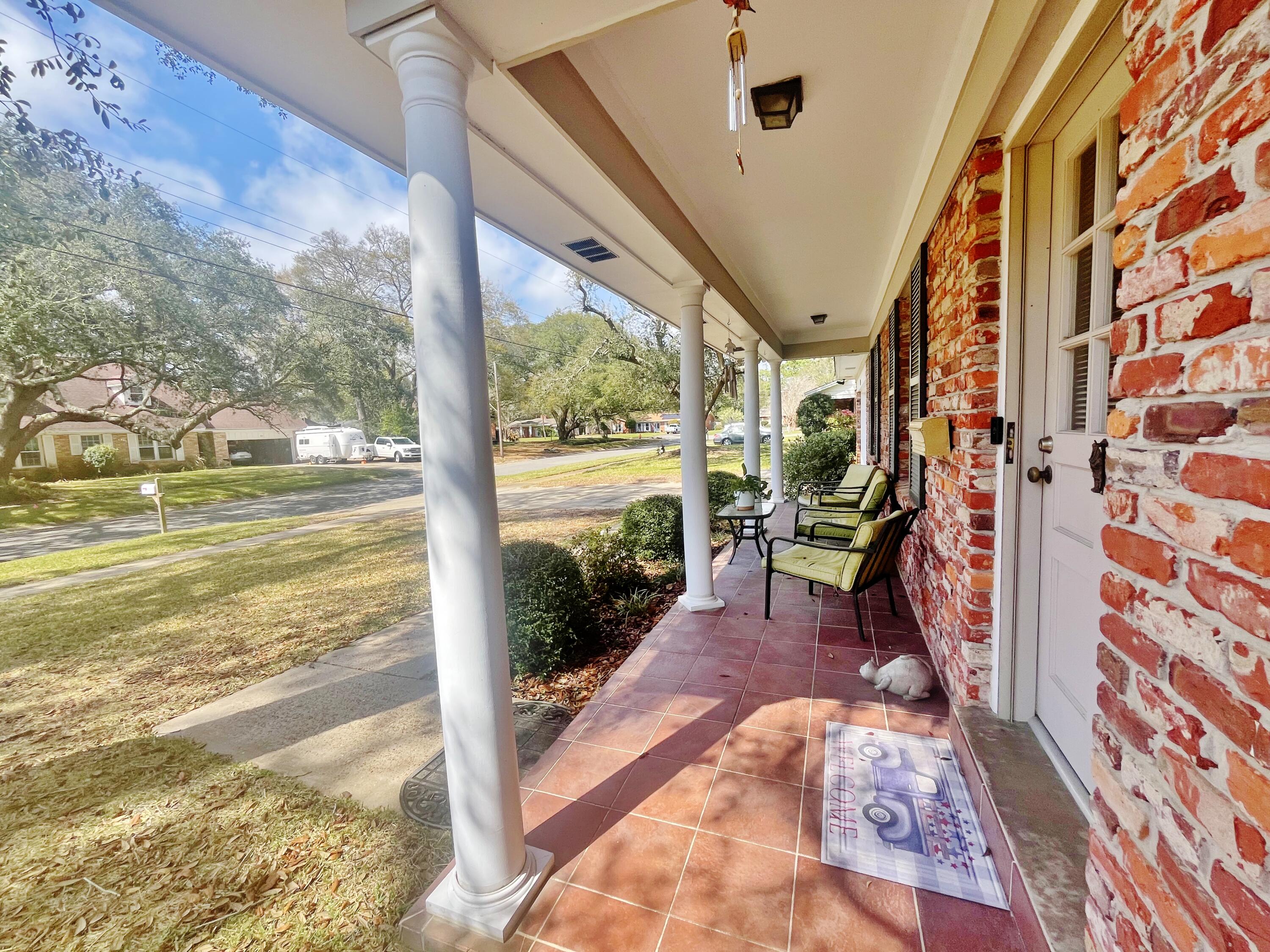 64 Linwood Road Northwest Fort Walton Beach, FL 32547 - Photo 36 of 40 Perfect Porch for sipping Tea