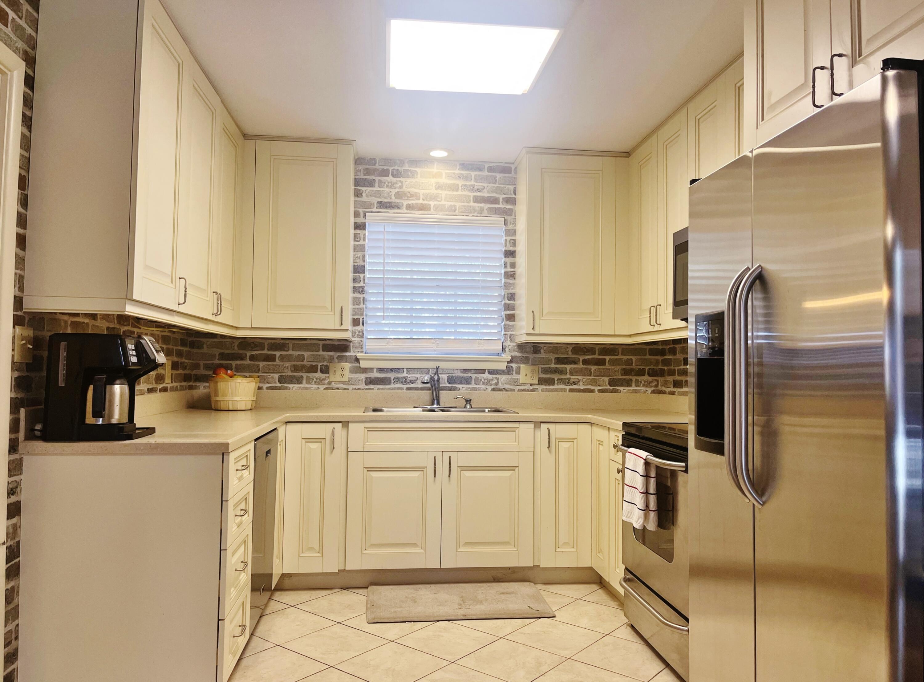 64 Linwood Road Northwest Fort Walton Beach, FL 32547 - Photo 4 of 40 Remodeled Kitchen