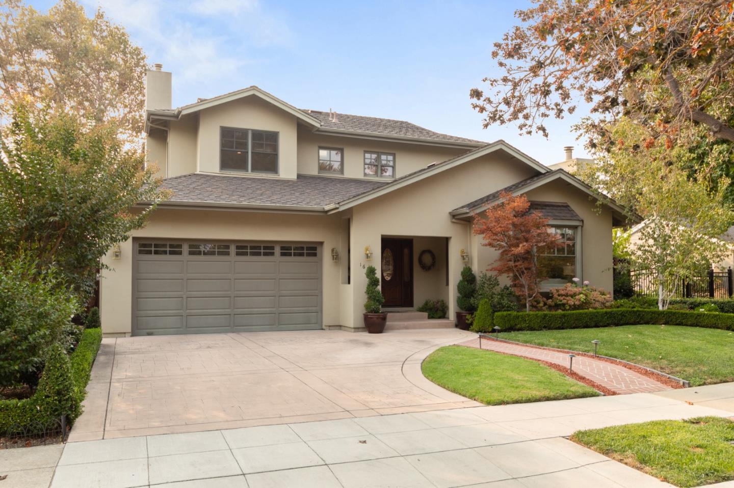1665 Collingwood Avenue San Jose, CA 95125 - Photo 4 of 41 a front view of a house with garden