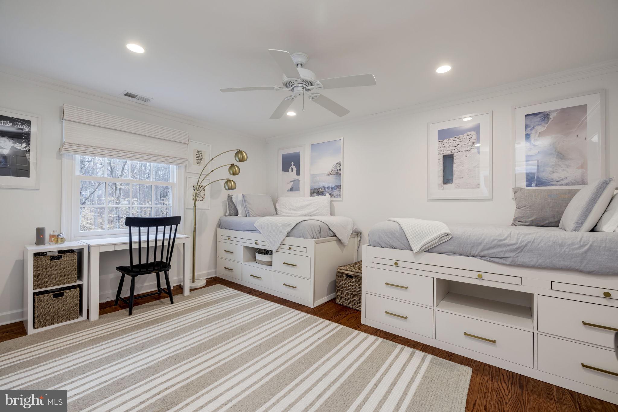 8701 Belmart Road Potomac, MD 20854 - Photo 28 of 39 4th Upper Level Bedroom