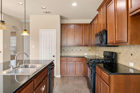 $485,000 | 676 Rusk Road, Round Rock, TX 78665