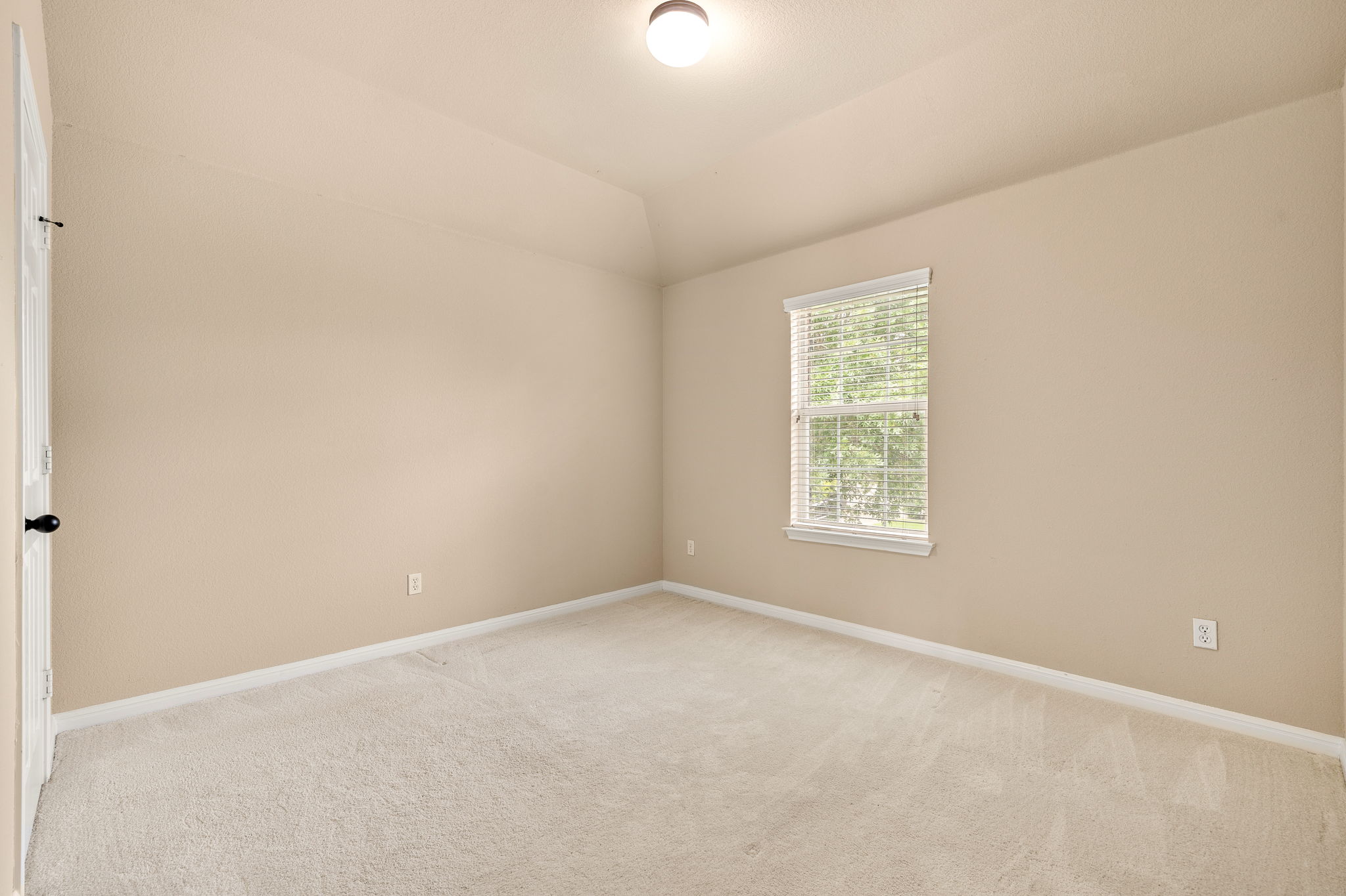676 Rusk Road Round Rock, TX 78665 - Photo 27 of 35 Secondary bedroom 4