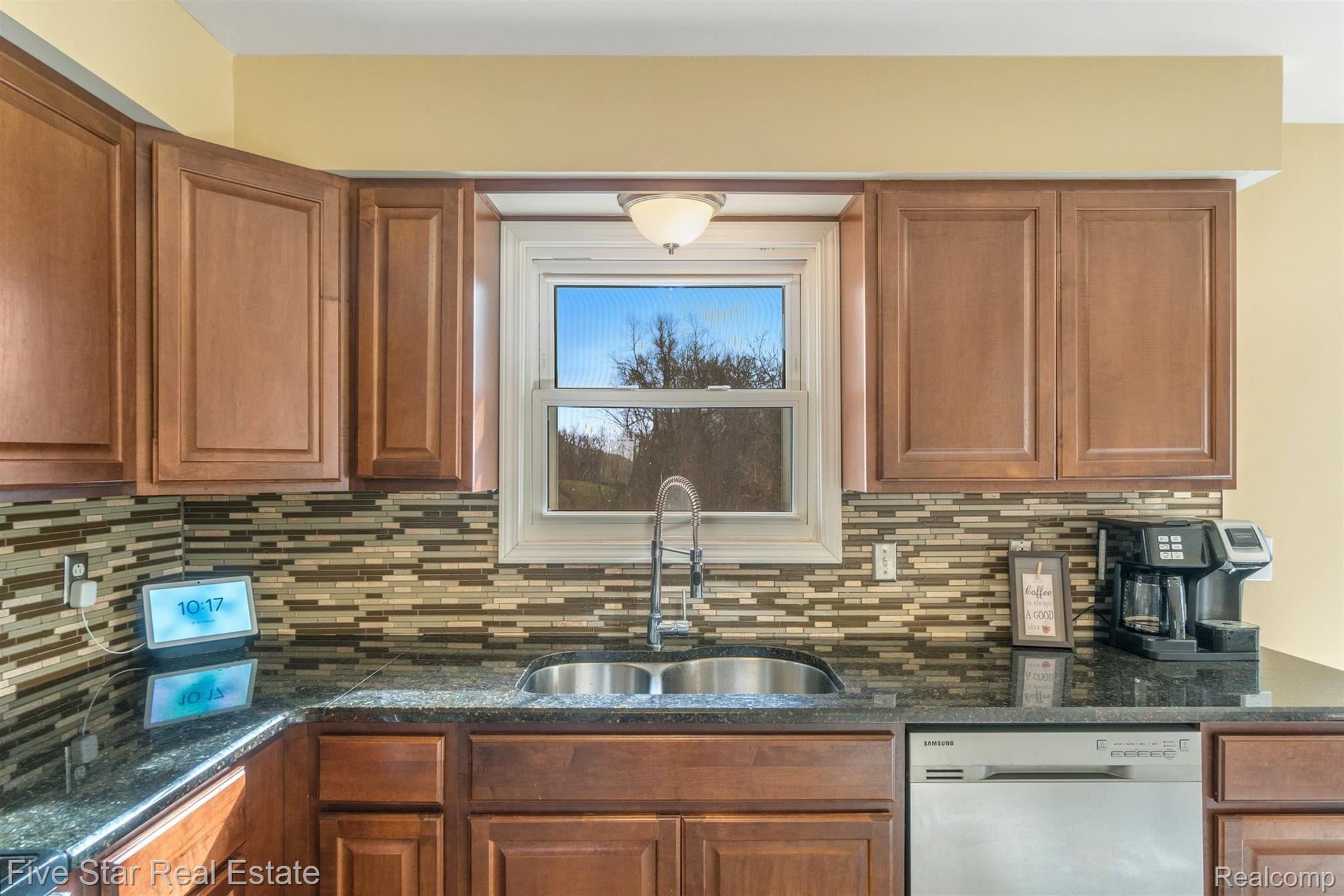 5500 North Henderson Road Davison, MI 48423 - Photo 13 of 48 13-5500-N-Henderson-Rd-WindowStill-Real-Estate-Photography-13.jpg