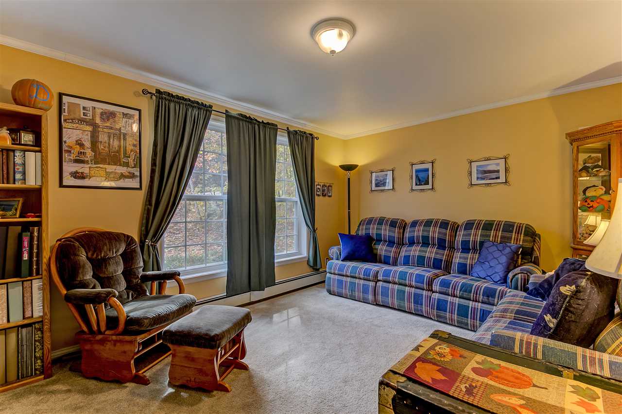 21 Axams Road Conway, NH 03818 - Photo 2 of 33