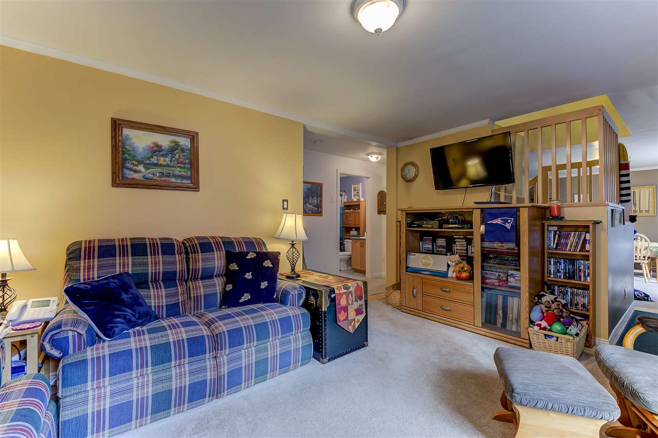 21 Axams Road Conway, NH 03818 - Photo 3 of 33