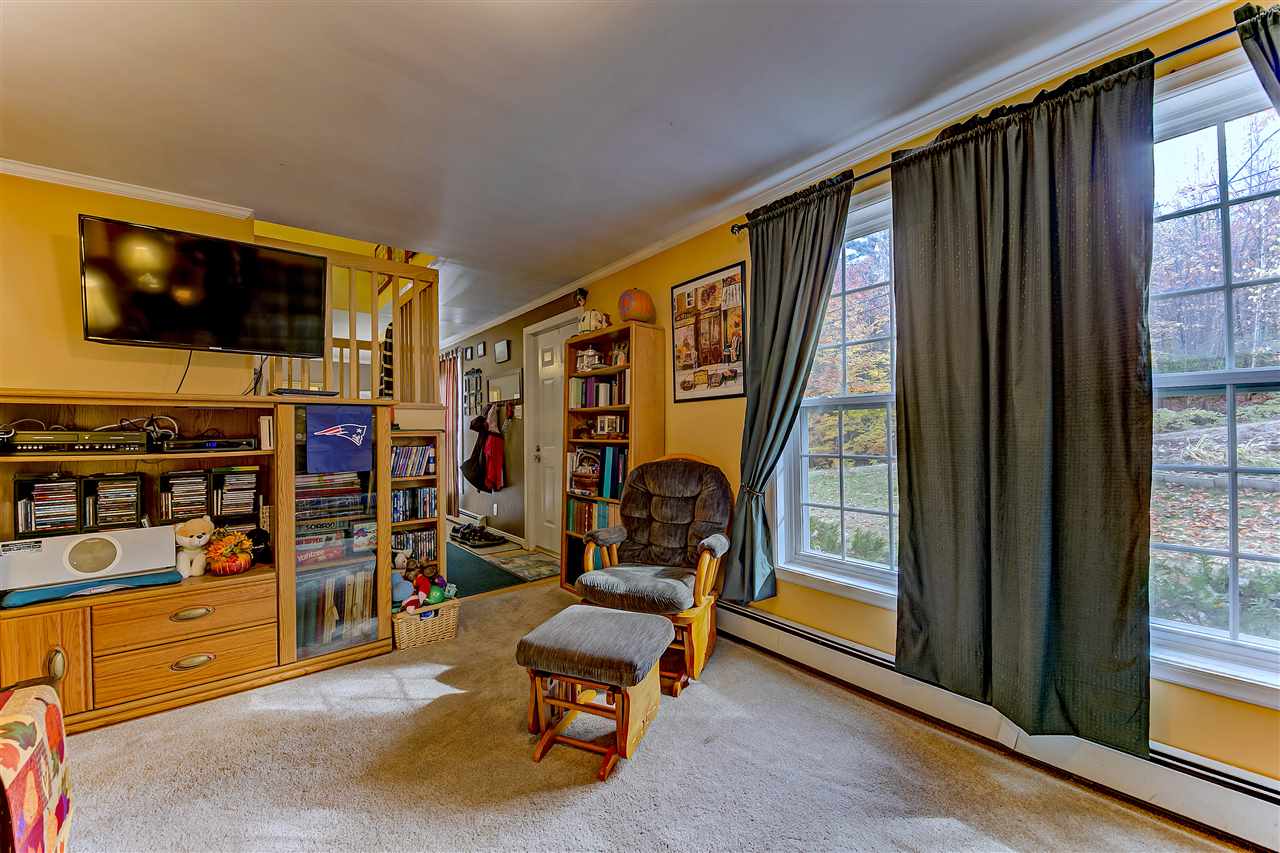 21 Axams Road Conway, NH 03818 - Photo 4 of 33