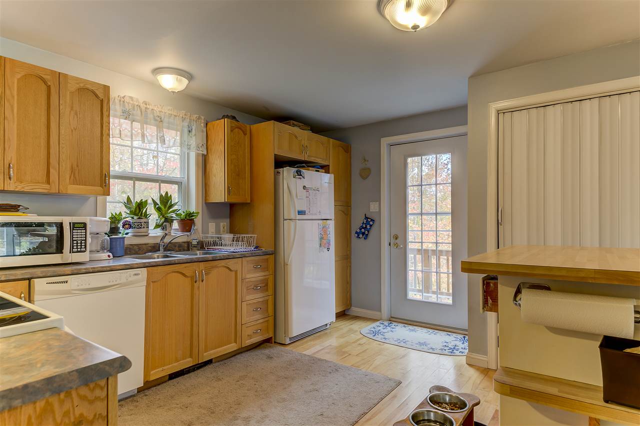21 Axams Road Conway, NH 03818 - Photo 8 of 33