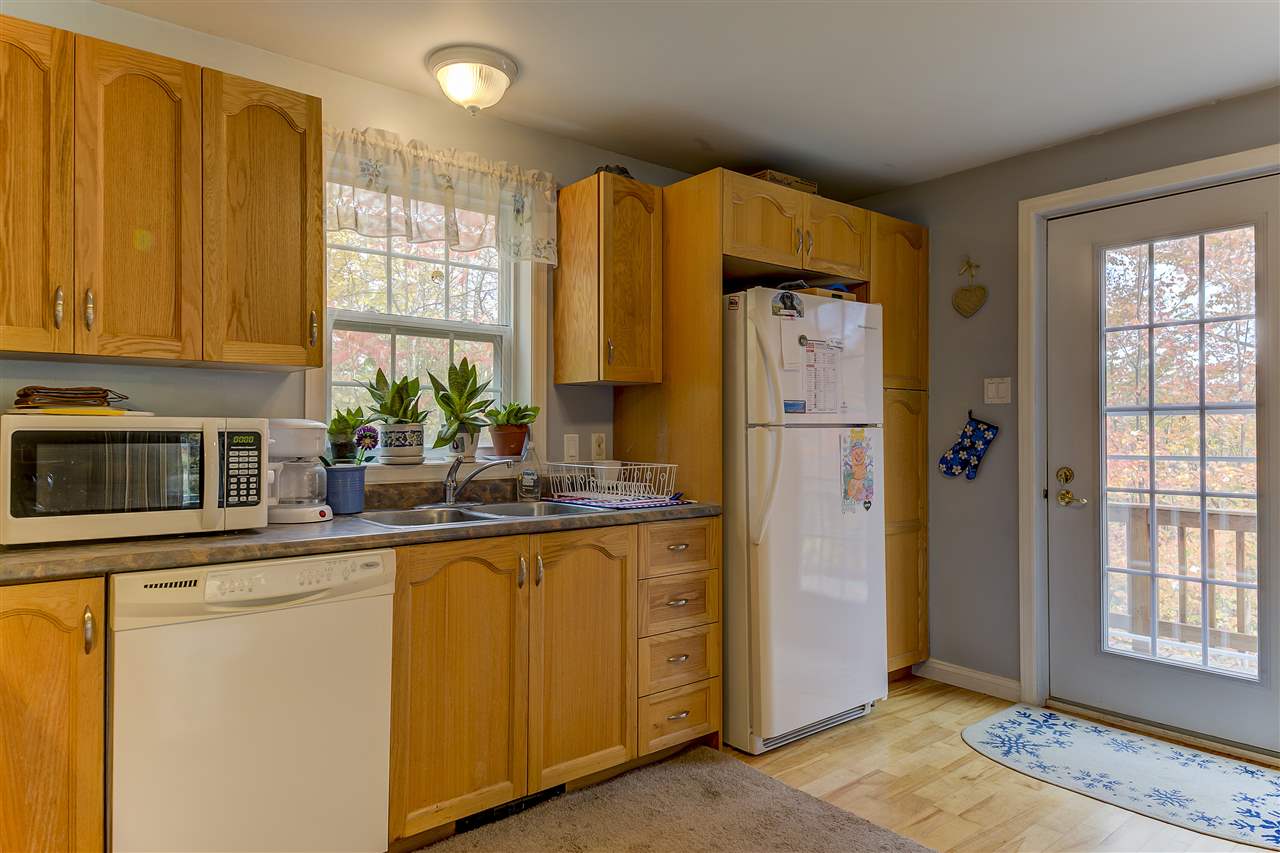 21 Axams Road Conway, NH 03818 - Photo 9 of 33
