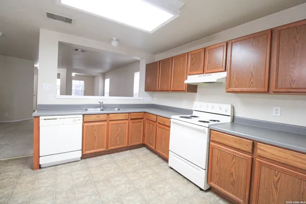 $1,775 | 16130 Branching Oaks, San Antonio, TX 78247