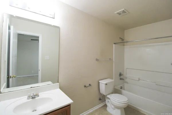 $1,775 | 16130 Branching Oaks, San Antonio, TX 78247