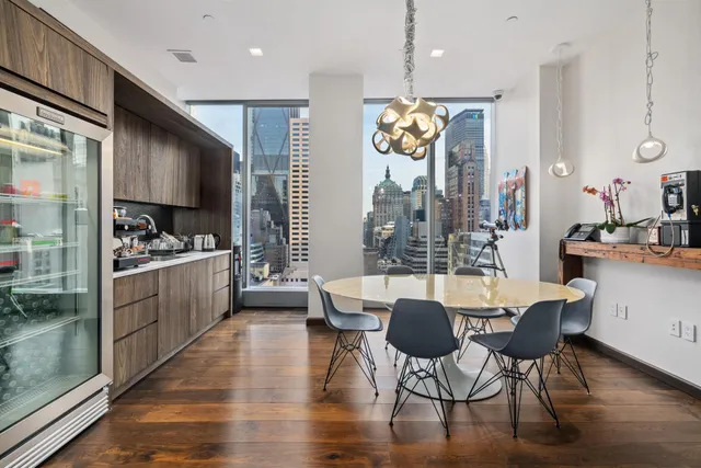 $5,500,000 | 50 West 47th Street, Unit 1808 | Midtown Central