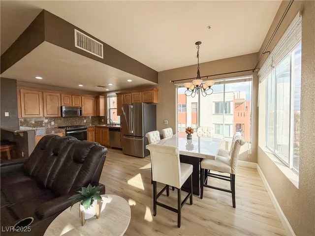 $1,780 | 63 East Agate Avenue, Unit 509, Las Vegas, NV 89123