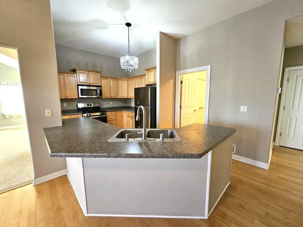 $1,950 | 1850 Stoney Lane, Unit 419, Slinger, WI 53086