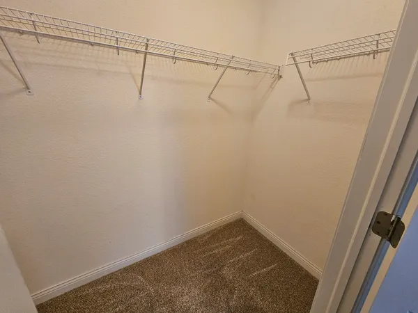 $1,950 | 1850 Stoney Lane, Unit 419, Slinger, WI 53086