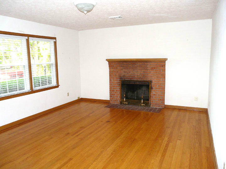 3662 Keagy Road Southwest Roanoke, VA 24018 - Photo 2 of 11 living-room