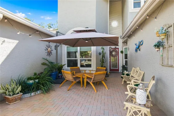 $400,000 | 302 Buckingham Place, Palm Harbor, FL 34684