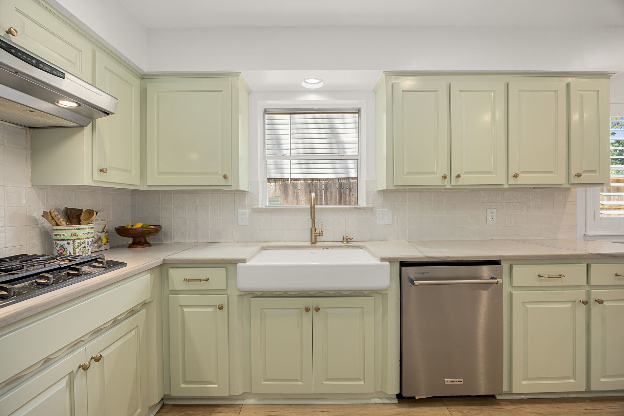 13638 Barryknoll Lane Houston, TX 77079 - Photo 19 of 50
