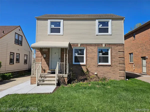 $349,900 | 5215 Curtis Street, Dearborn, MI 48126