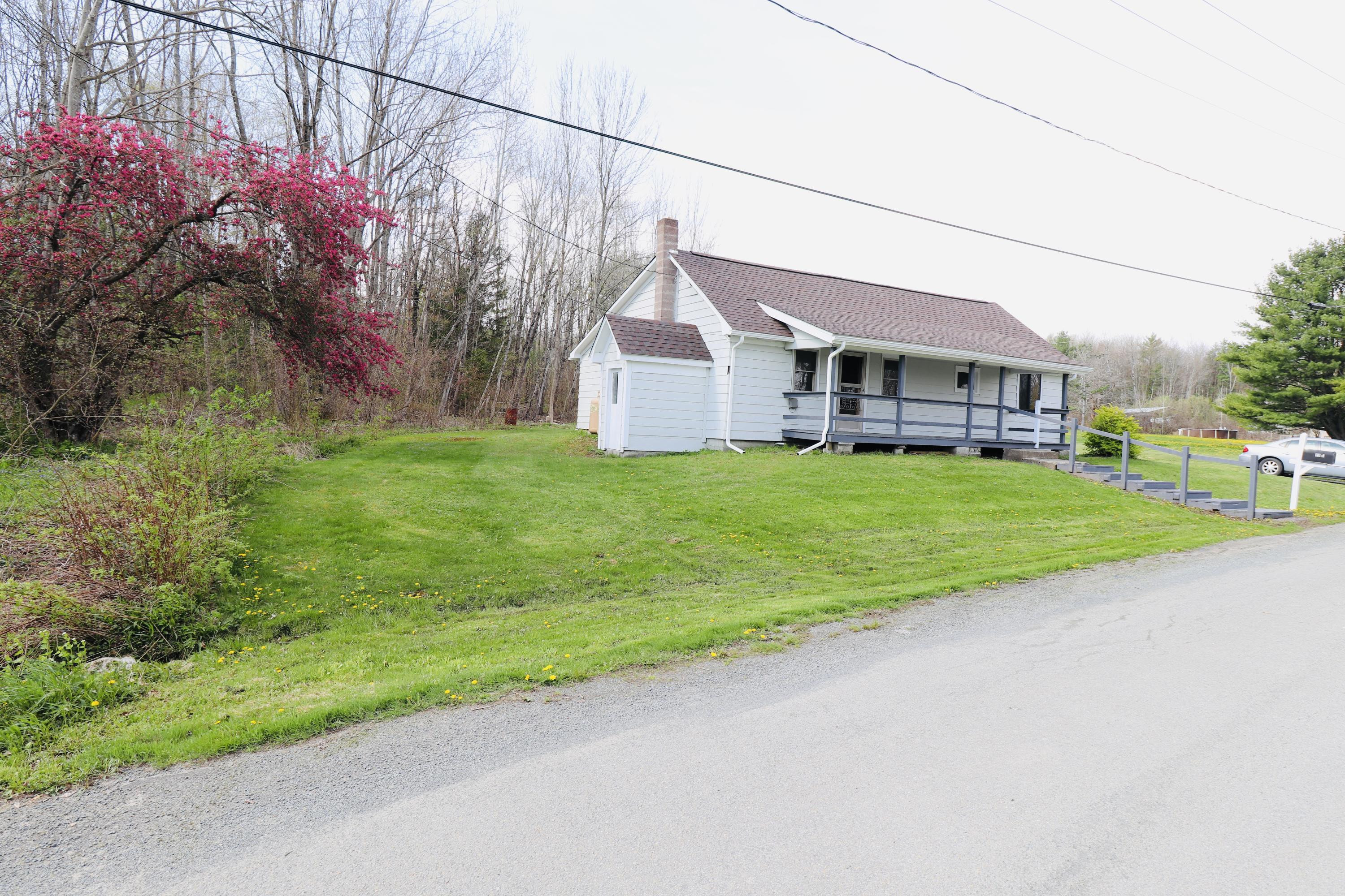 29 South Klepadlo Road Lake Ariel, PA 18436 - Photo 3 of 16 704E6B4C-A135-4A5F-B658-218FE804085C