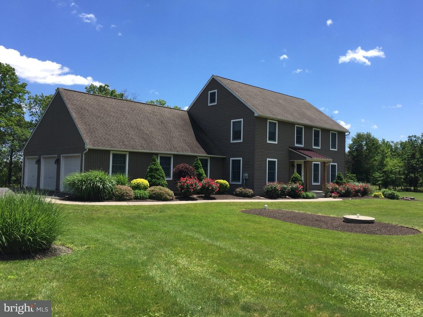 262 Ridge Road Telford, PA 18969 - Photo 1 of 25 Exterior Front