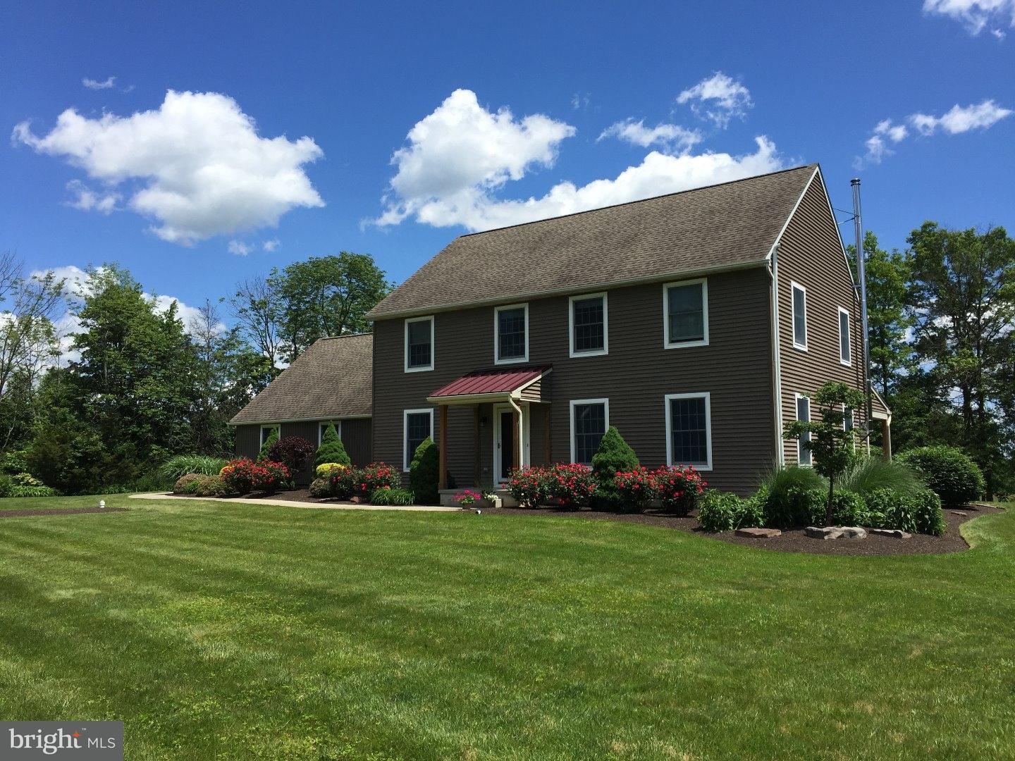 262 Ridge Road Telford, PA 18969 - Photo 3 of 25 Exterior Front